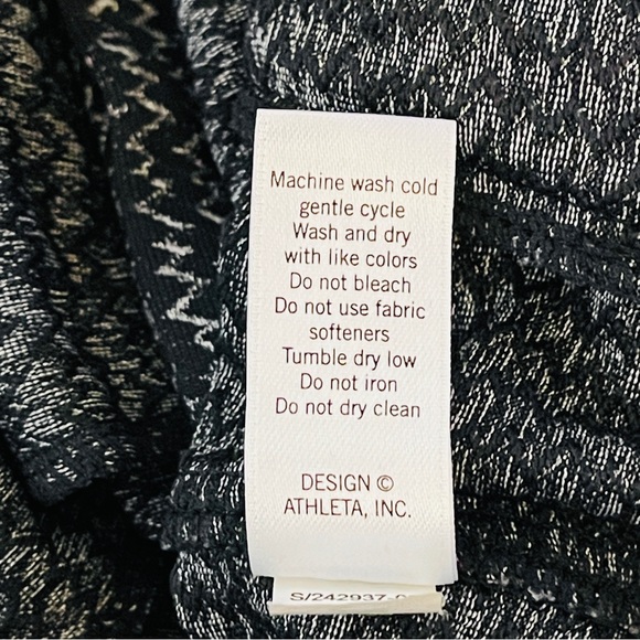 Athleta Heartbeat Hope Black Herringbone Zip Up Athletic Workout Jacket Size M - Picture 10 of 10